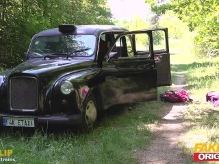 FAKEhub Originals Fake Taxi la Fake Hostel extins special pentru scenă